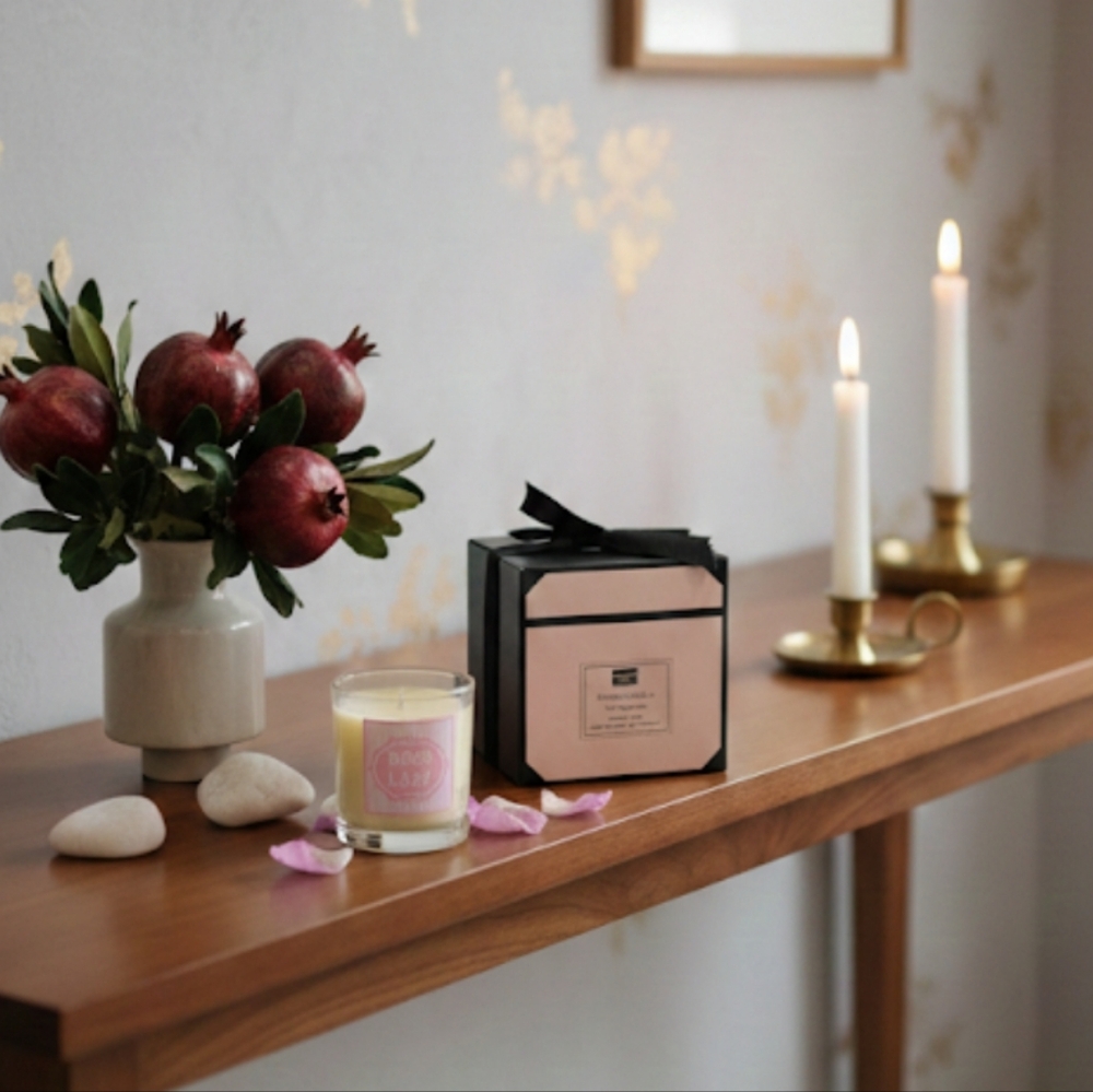 🕯️ Menahem “Boss Lady” Pomegranate Candle – NWT – Gift Boxed 🕯️ - Picture 8 of 8